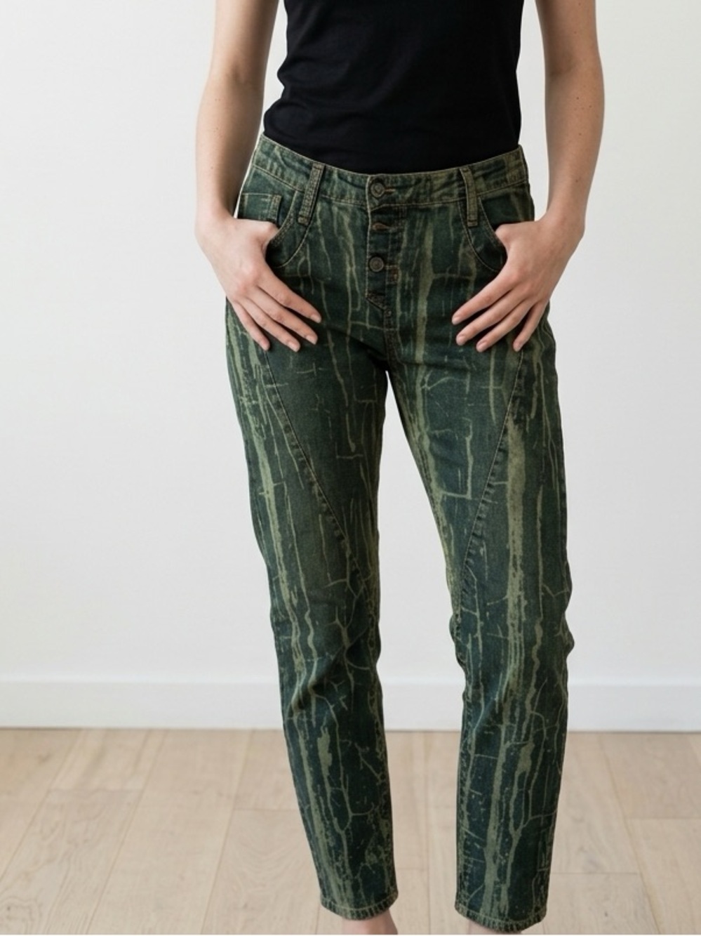 Please Vintage Glam | Made in Italy | Acid Wash Skinny Jeans | Large